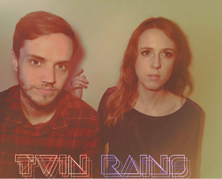 Twin Rains in the Dstrct Lounge